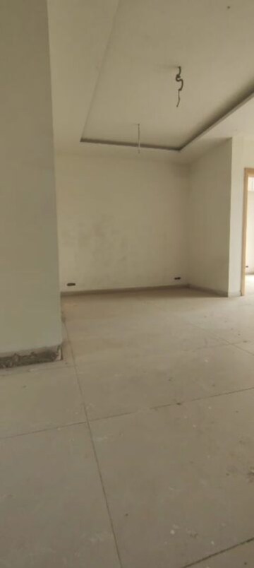 Room in 6+ BHK Independent House at Sunny Enclave – for Sale