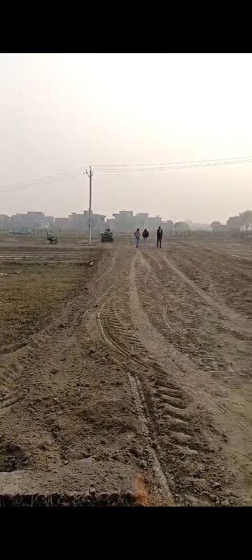  Plot For Sale in Agra Expressway