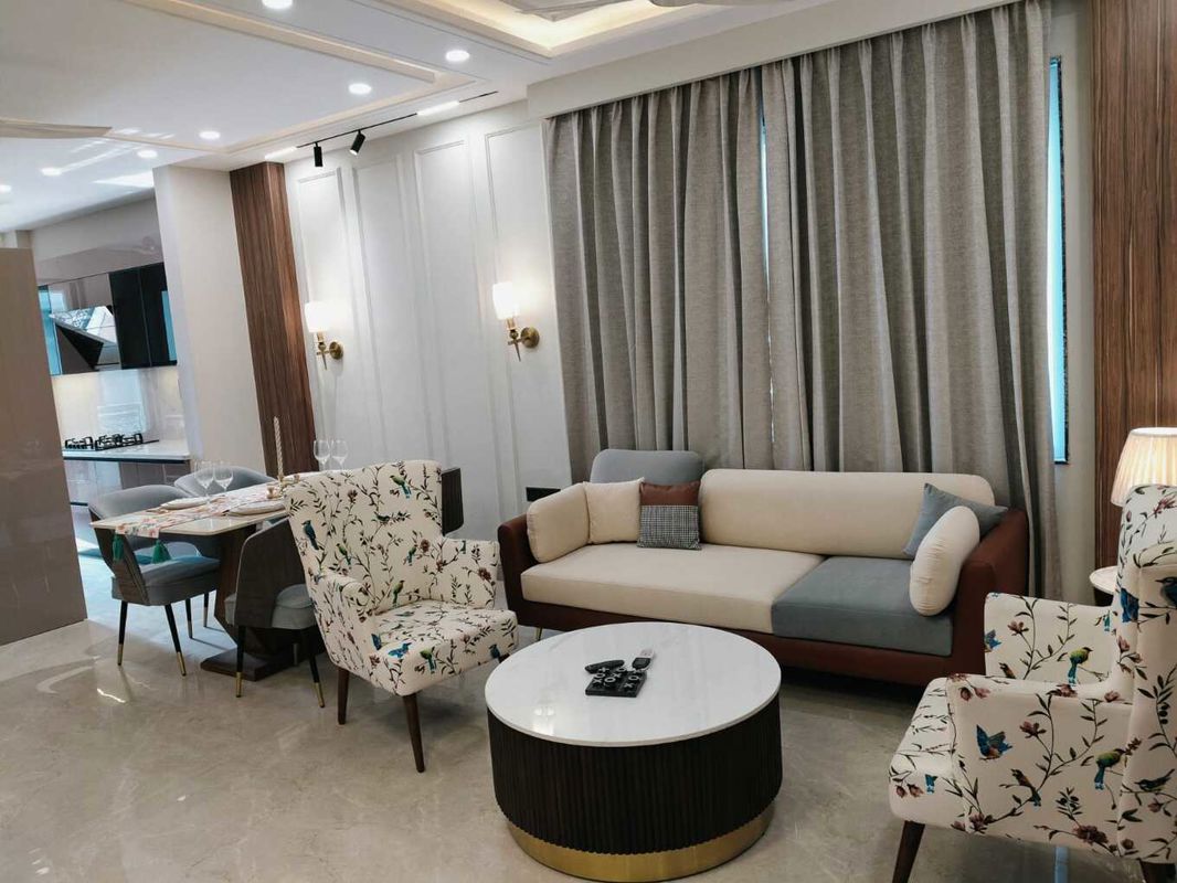 4 BHK + Extra Room 254 Sq.Yd. Builder Floor in BPTP Green Oaks