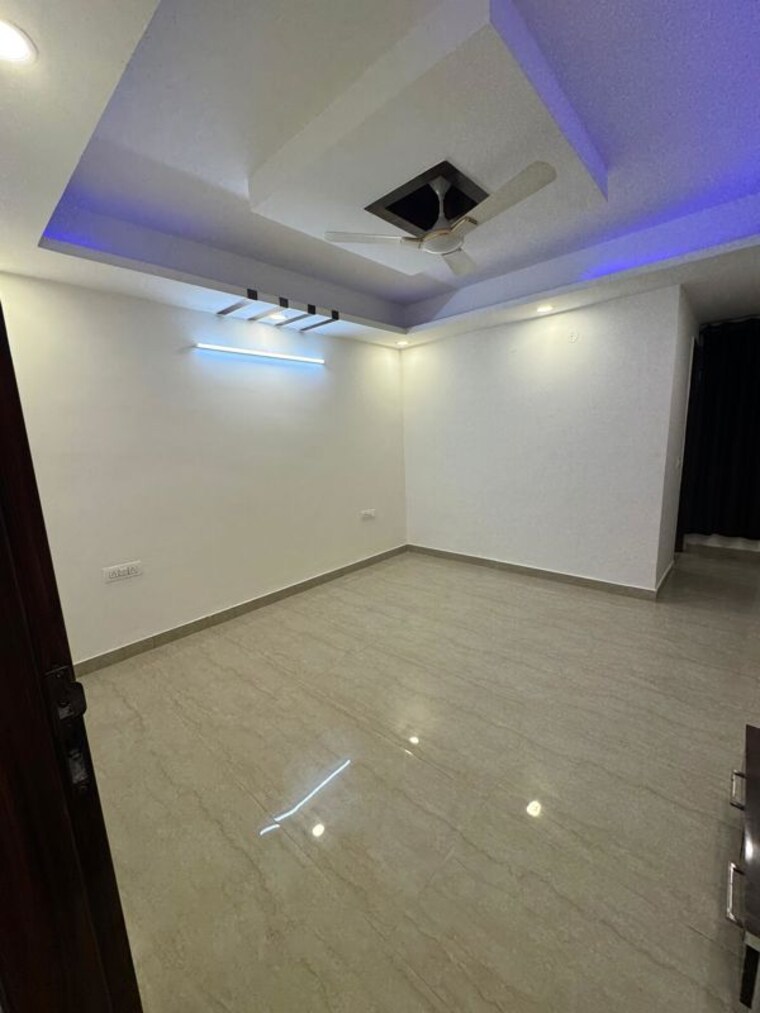 Room, raj-one-good-earth 3.5 Bedroom 2320 Sq.Ft. Builder Floor In Sector 71 Gurgaon 9970061