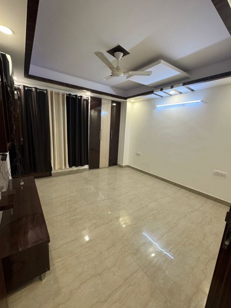 Room, raj-one-good-earth 3.5 Bedroom 2320 Sq.Ft. Builder Floor In Sector 71 Gurgaon 9970061