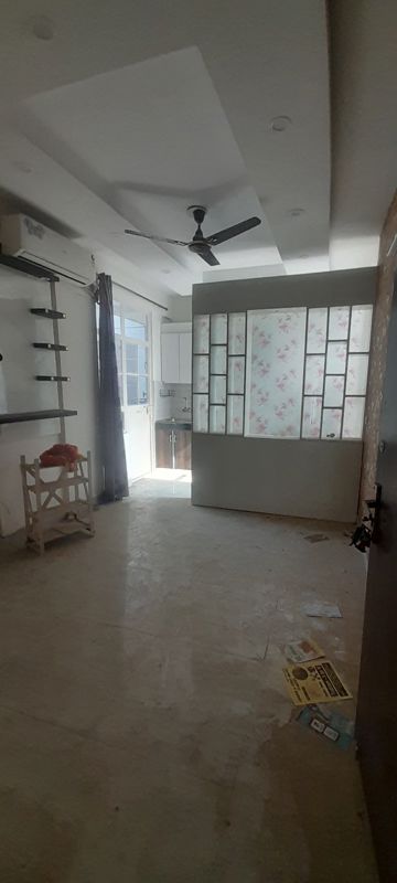 2 BHK + Extra Room Apartment For Rent in Signature Global Solera 2