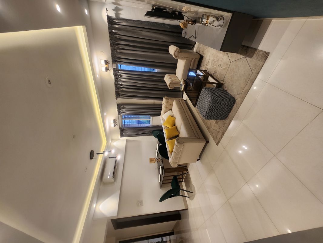 2 BHK 1115 Sq.Ft. Apartment in Salarpuria H And M Royal