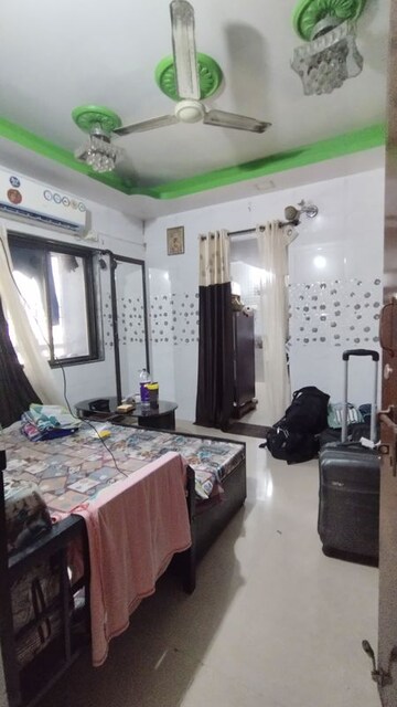 1 BHK Apartment For Rent in Shiv Kirti Apartment, Malad West