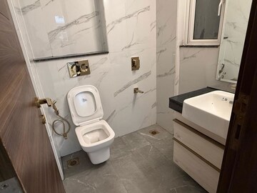 Bathroom in 3 BHK Apartment at Smart World Orchard, Sector 61 – for Rent