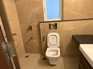 Bathroom in 3 BHK Apartment at Smart World Orchard, Sector 61 – for Rent