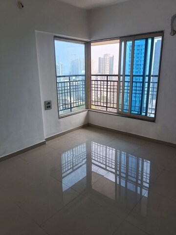 Room in 3 BHK Apartment at Sugee Sadan, Dadar West – for Rent