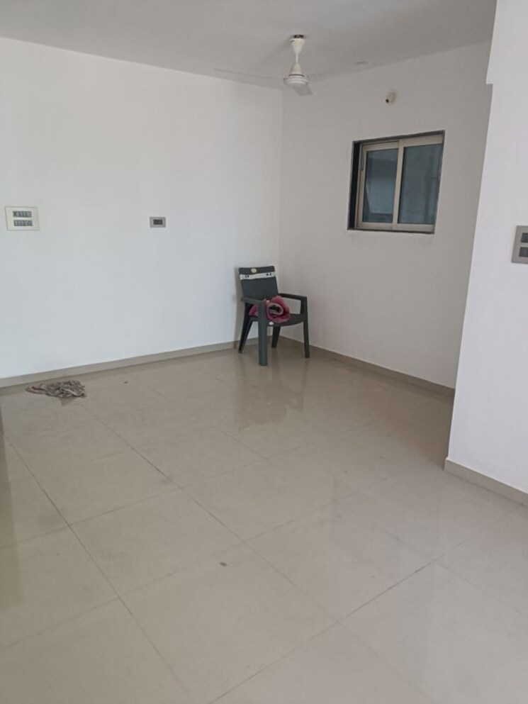 Room, sugee-sadan 3 Bedroom 1374 Sq.Ft. Apartment In Dadar West Mumbai 9970186