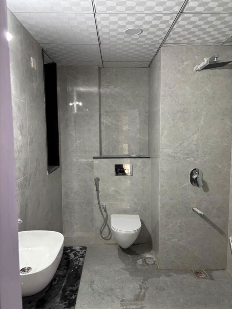 Bathroom, unitech-uniworld-gardens 3 Bedroom 2027 Sq.Ft. Apartment In Sector 47 Gurgaon 9963400