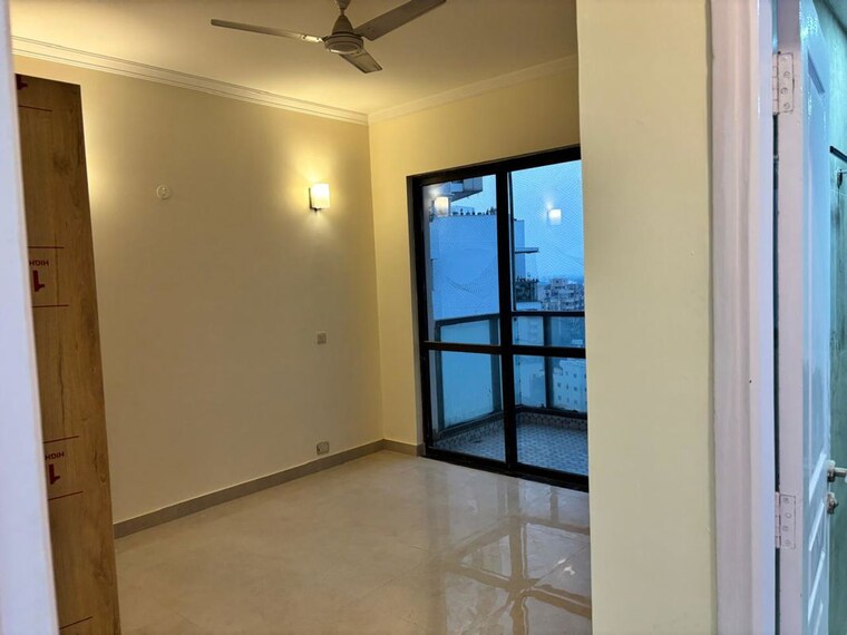 Room, unitech-uniworld-gardens 3 Bedroom 2027 Sq.Ft. Apartment In Sector 47 Gurgaon 9963400