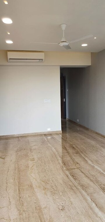 2 BHK Apartment For Rent in Neminath Avenue, Andheri West