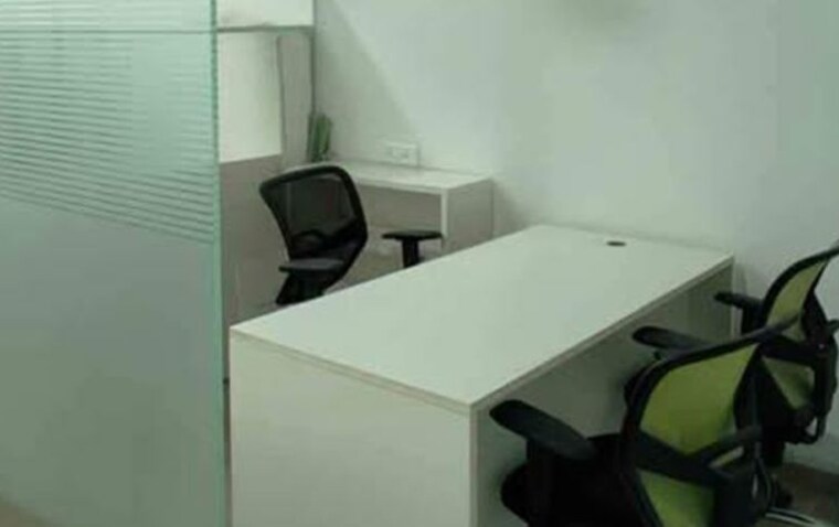 Team Area, kamla-trade-world Commercial Office Space 735 Sq.Ft. In Lower Parel Mumbai 9970194