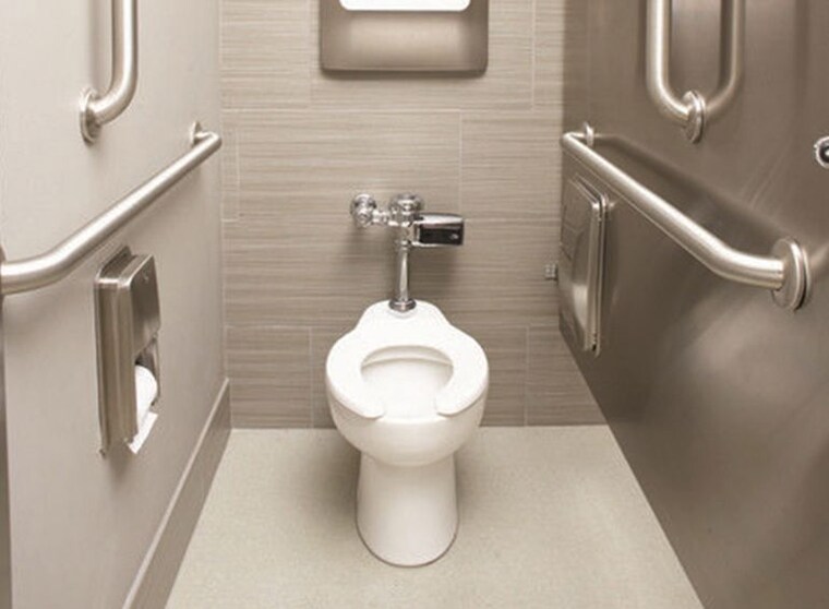 Bathroom, kamla-trade-world Commercial Office Space 735 Sq.Ft. In Lower Parel Mumbai 9970194