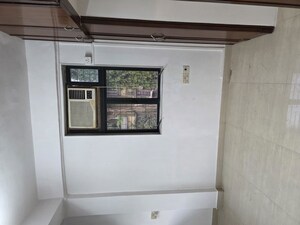 Room in 2 BHK Apartment at Samkeet CHS, Vile Parle East – for Sale