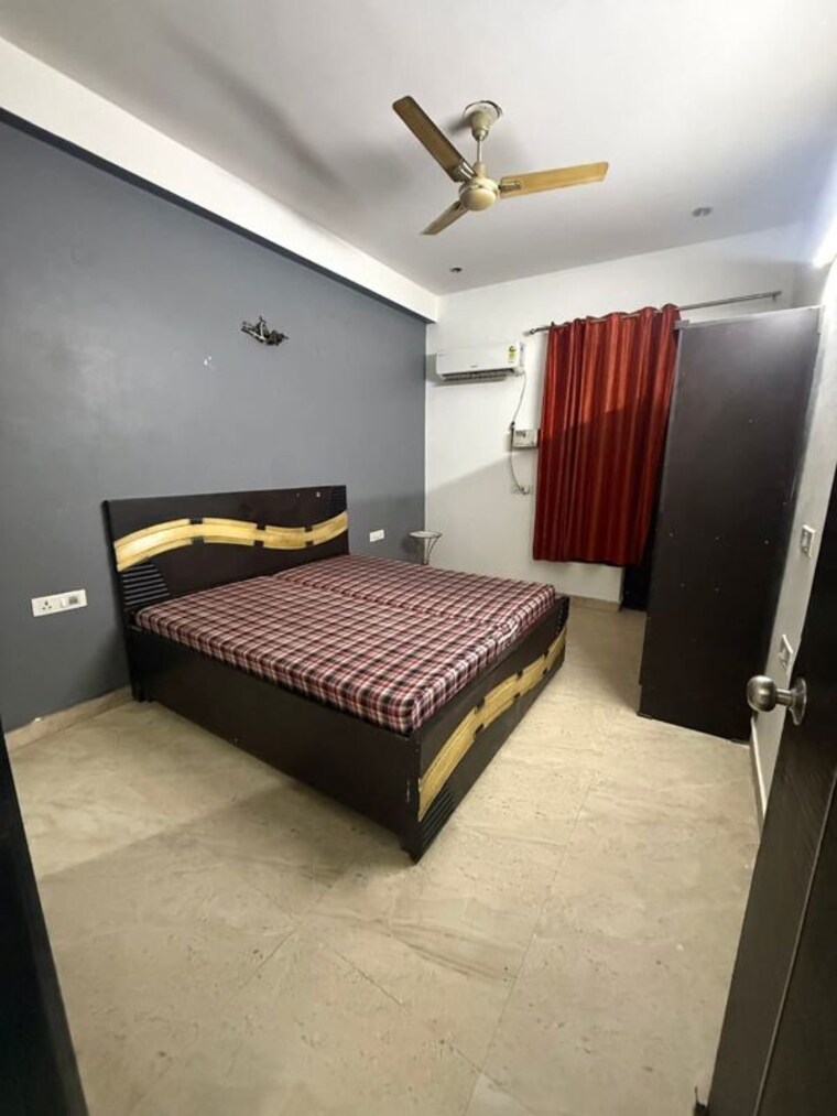 Bedroom, sector 52 2 Bedroom 1500 Sq.Ft. Builder Floor In Sector 52 Gurgaon 9970223