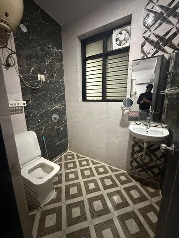 Master Bedroom in 2 BHK Builder Floor at Sector 52 – for Rent