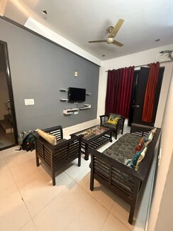 2 BHK Builder Floor For Rent in Sector 52