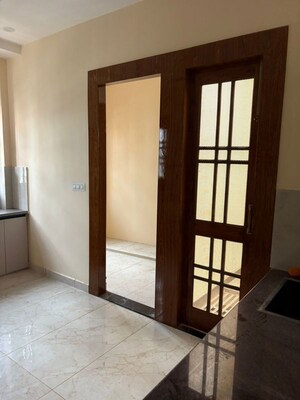 Room in 2.5 BHK Independent House at Durga Greens, Sultanpur Road – for Rent