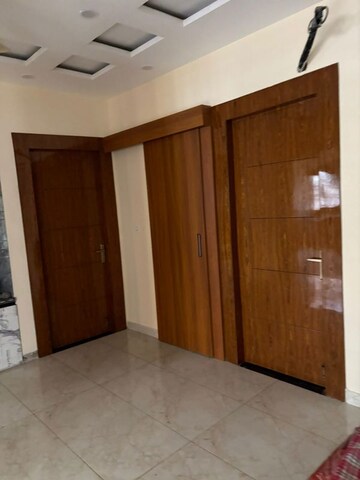 Room in 2.5 BHK Independent House at Durga Greens, Sultanpur Road – for Rent