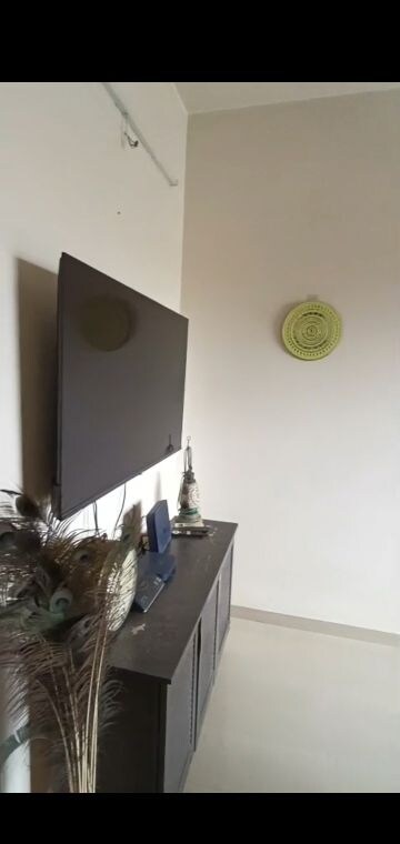 Furnished Amenities in 2 BHK Apartment at Nila Atuulyam, Makarba – for Rent