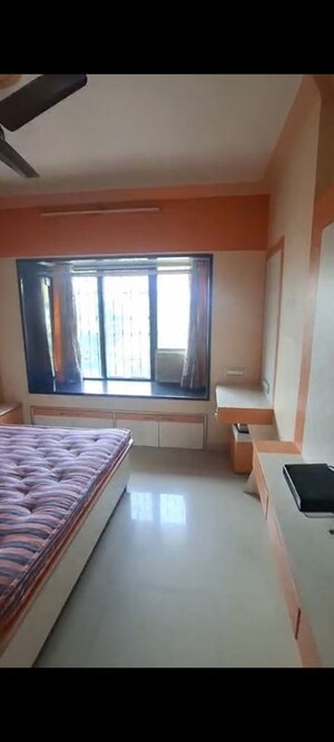 Bedroom in 3 BHK Apartment at Malad East – for Rent