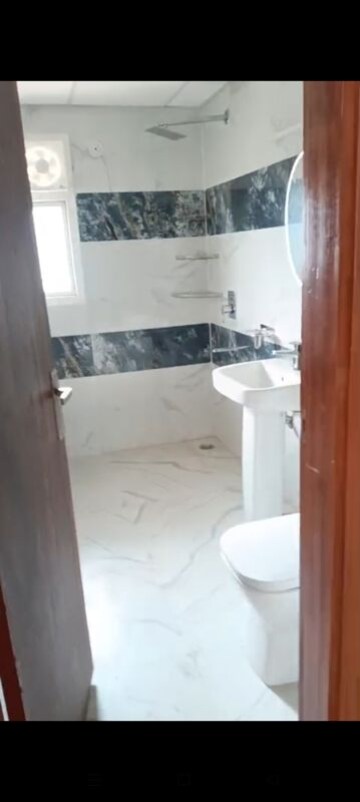 Bathroom in 4 BHK Apartment at Uninav Utopia, Morti – for Rent