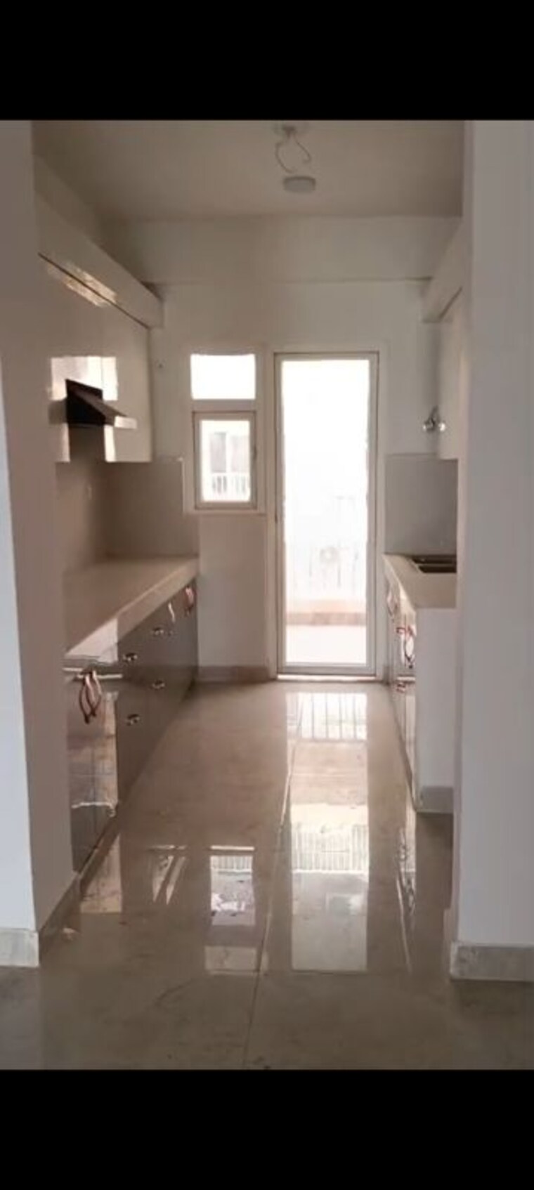Kitchen, uninav-utopia 4 Bedroom 2650 Sq.Ft. Apartment In Morti Ghaziabad 9970324