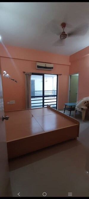 Room in 2 BHK Apartment at JP Iscon Flower, Bopal – for Rent