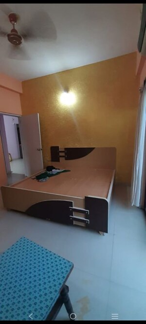 Room in 2 BHK Apartment at JP Iscon Flower, Bopal – for Rent