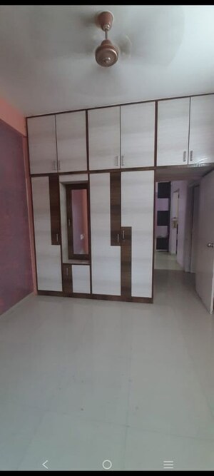 Room in 2 BHK Apartment at JP Iscon Flower, Bopal – for Rent
