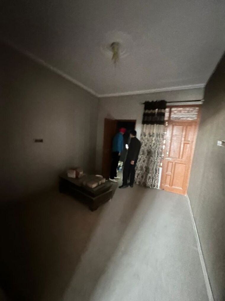 Room, ambala highway 2 Bedroom 1100 Sq.Ft. Apartment In Ambala Highway Zirakpur 9970339