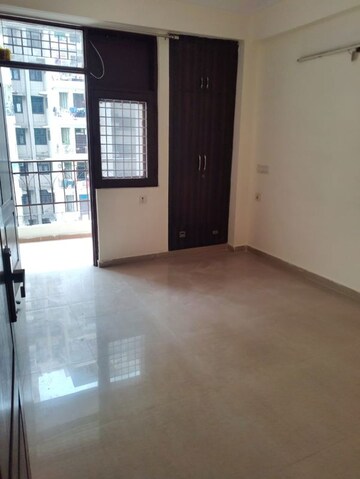 Room in 3 BHK Apartment at Raj Nagar Extension – for Sale