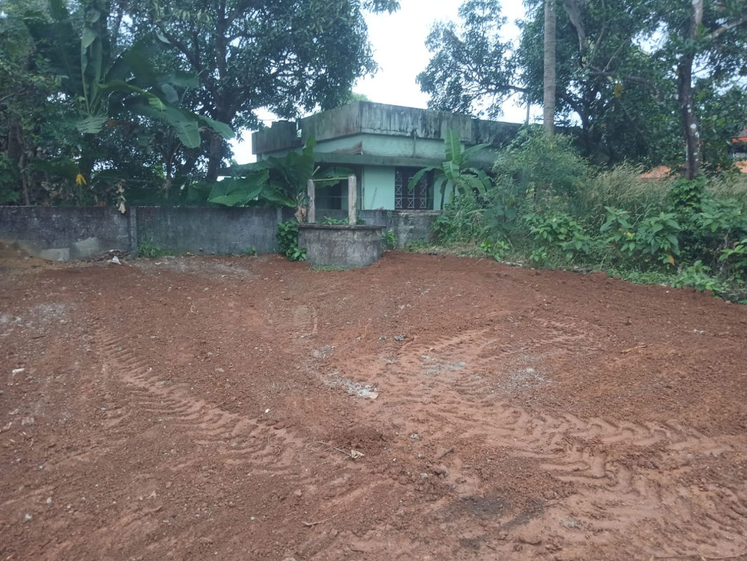 Plot For Sale in Ollur