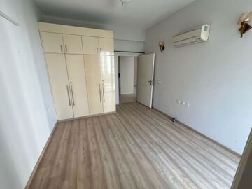 3 BHK Apartment For Sale in DLF The Ultima, Sector 81