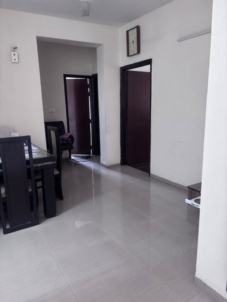 Room, nk-sharma-savitry-greens 3 Bedroom 1500 Sq.Ft. Apartment In Lohgarh Zirakpur 9970359