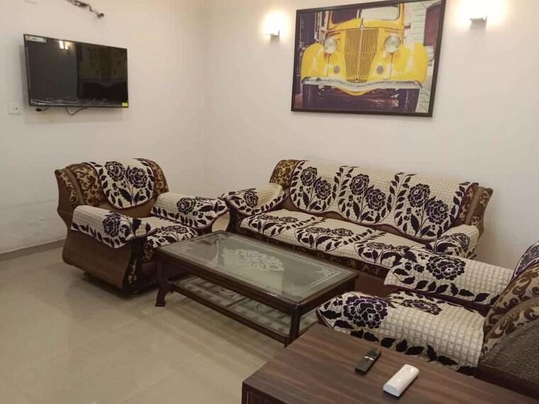 Living Room, nk-sharma-savitry-greens 3 Bedroom 1500 Sq.Ft. Apartment In Lohgarh Zirakpur 9970359