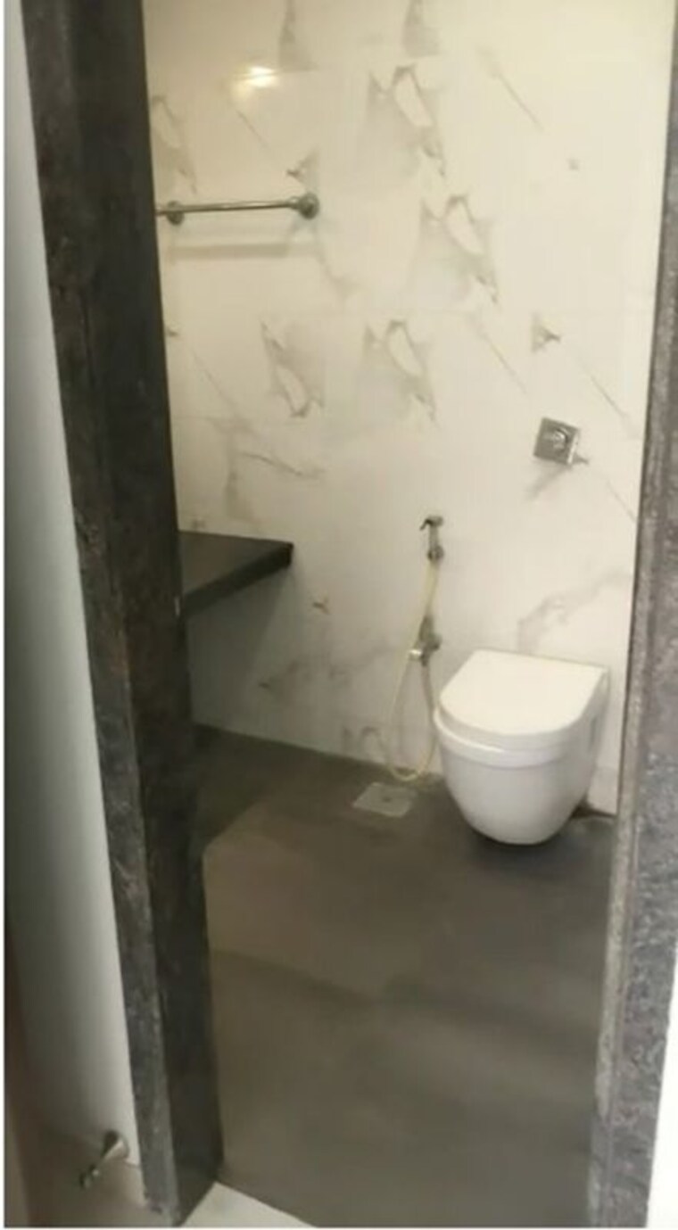 Bathroom, safal-nav-parmanu-chs 4 Bedroom 2080 Sq.Ft. Apartment In Chembur Mumbai 9970400