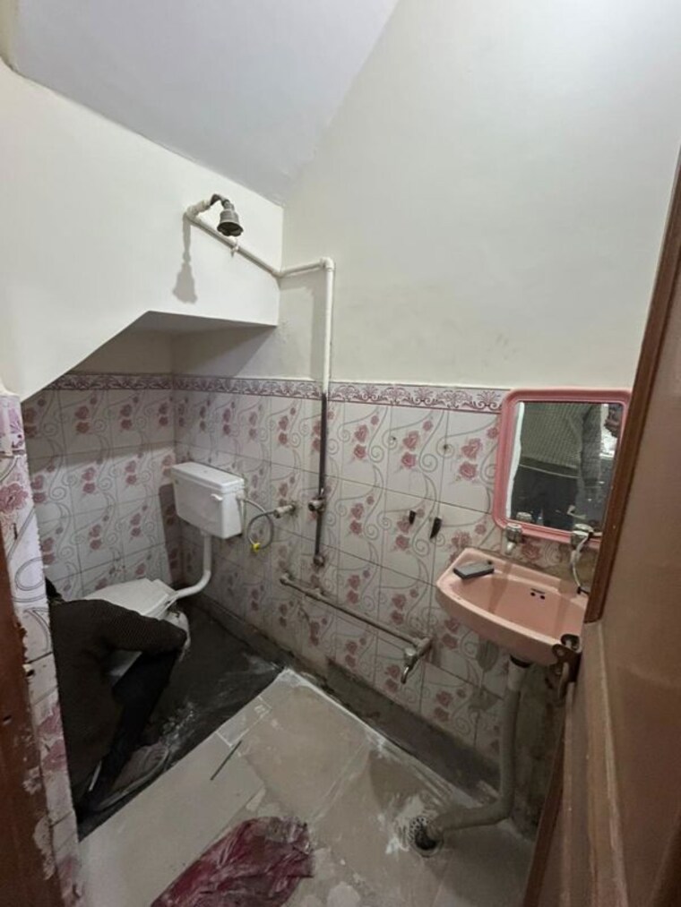 Kitchen, rohini sector 8 3 Bedroom 280 Sq.Ft. Independent House In Rohini Sector 8 Delhi 9970438