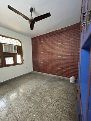 Room in 3 BHK Independent House at Rohini Sector 8 – for Rent