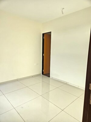 Master Bedroom in 1 BHK Apartment at Chandak 34 Park Estate, Goregaon West – for Rent