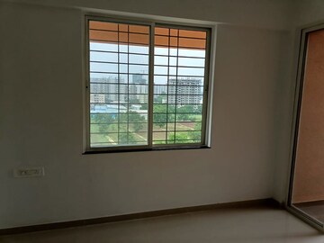 Room in 2 BHK Apartment at Nyati Enclave, Mohammadwadi – for Rent