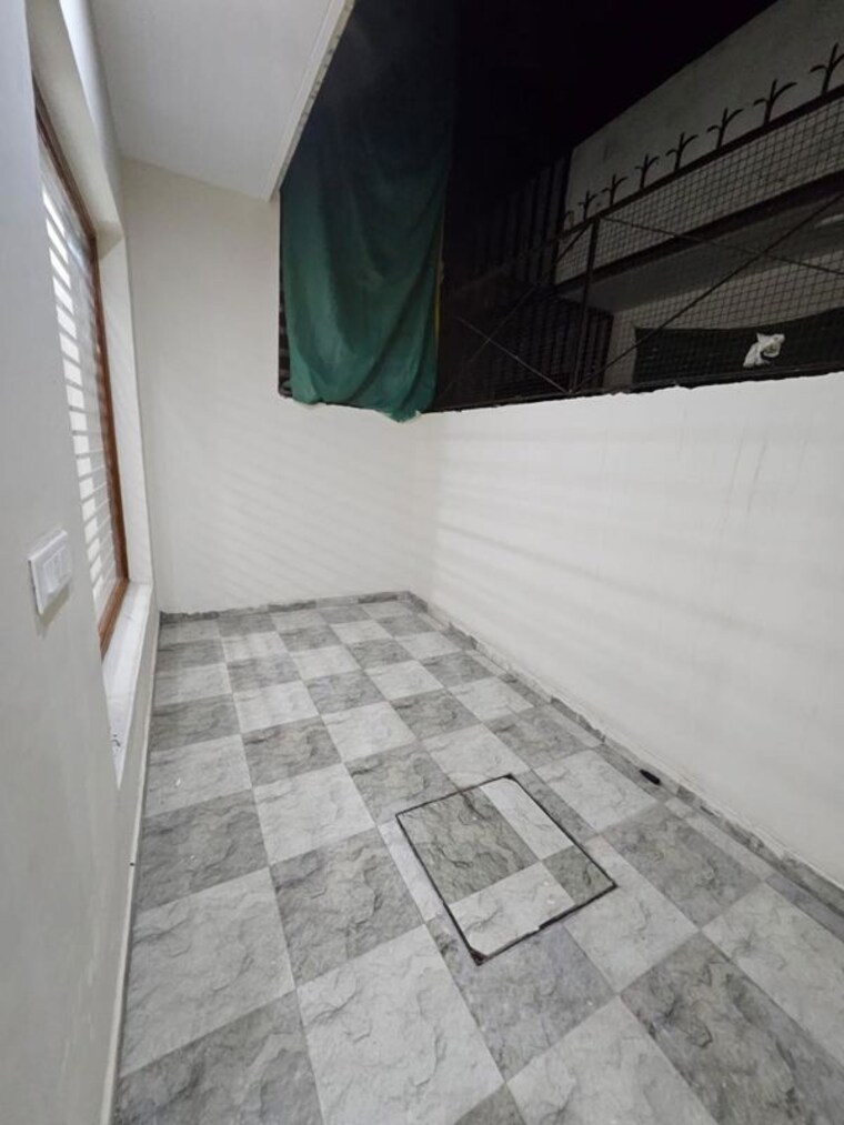 Balcony, sector 125 4 Bedroom 180 Sq.Yd. Independent House In Sector 125 Mohali 9970497