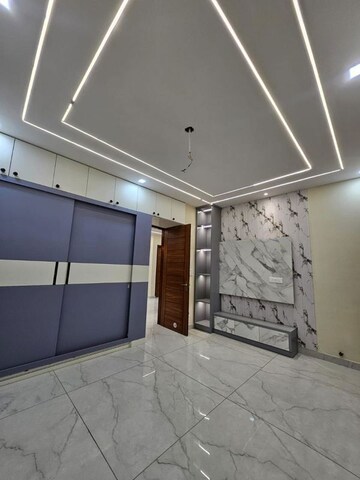 Room in 4 BHK Independent House at Sector 125 – for Sale