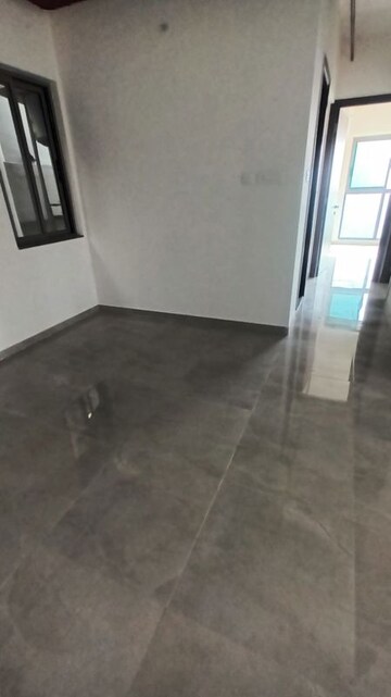 Room in 2 BHK Apartment at Sheth Auris Bliss, Malad West – for Sale