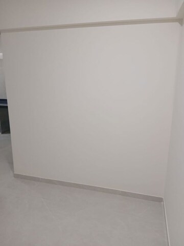 Room in 2 BHK Apartment at DD Om Makarand Heights, Ghatkopar East – for Rent