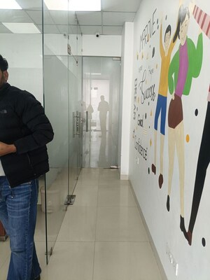   Showroom at International Airport Road – for Sale