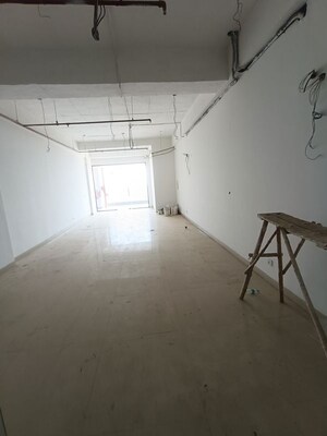  Showroom For Sale in International Airport Road