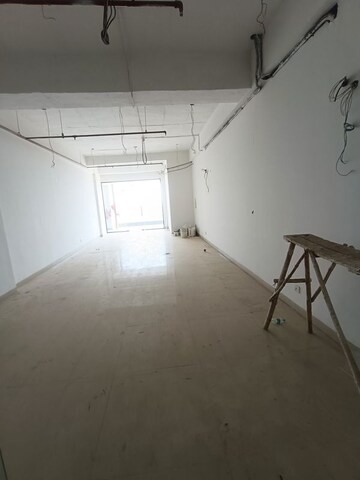  Showroom For Sale in International Airport Road