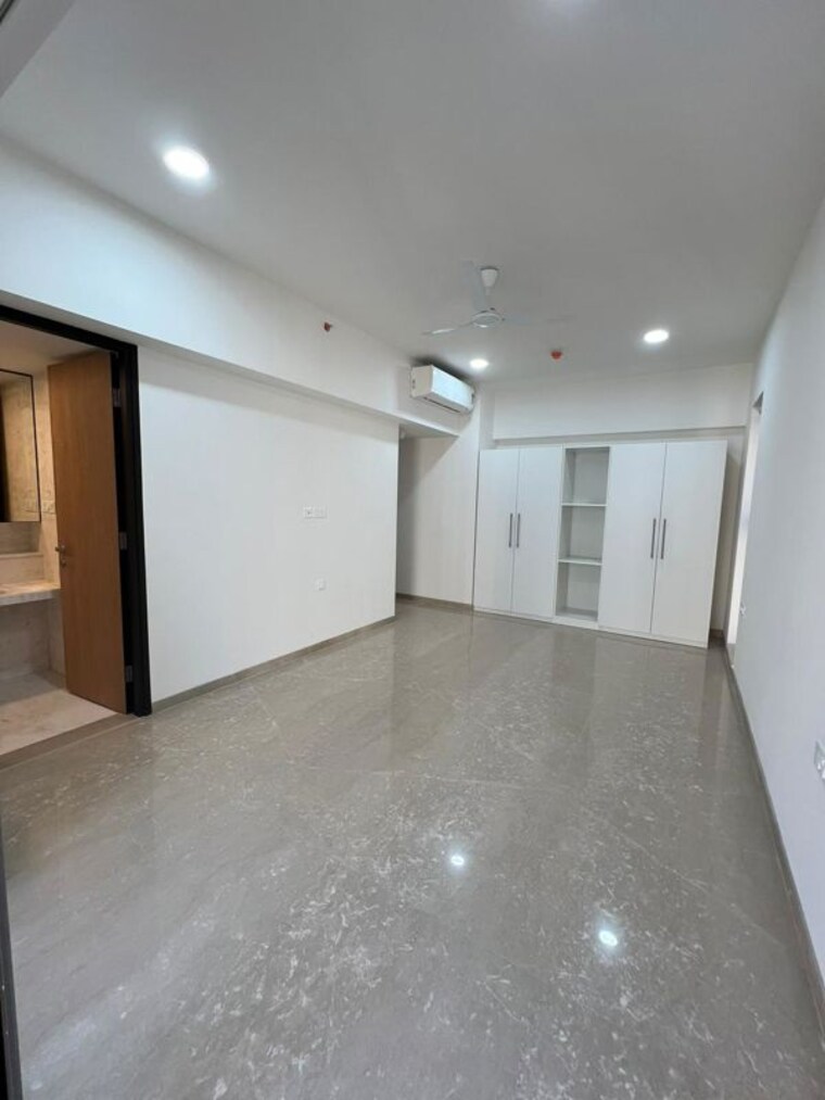 Room, lodha-aura 4 Bedroom 1768 Sq.Ft. Apartment In Wadala Mumbai 9963921