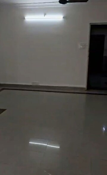 Room in 2 BHK Apartment at Triveni Vasant Vihar CHS, Vasant Vihar – for Rent